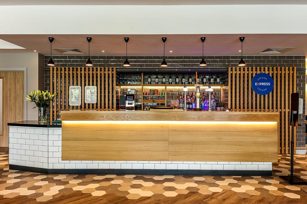 Holiday Inn Express - Bicester By Ihg Luaran gambar