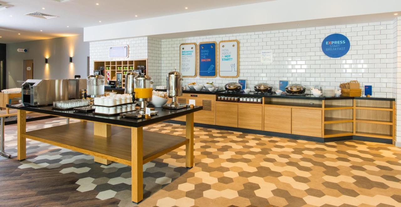 Holiday Inn Express - Bicester By Ihg Luaran gambar